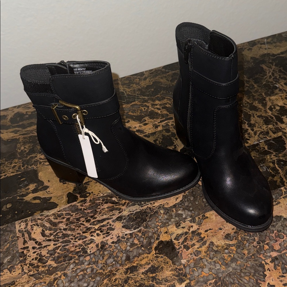 White Mountain Black Ankle Booties New no box